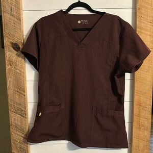 Wonderwink scrub top Size L burgundy color.